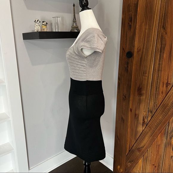 Elogy Dress - Picture 4 of 7